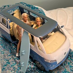 Rare Vintage 2002 Mattel Barbie Blue and White 6-passenger VW Micro Bus.